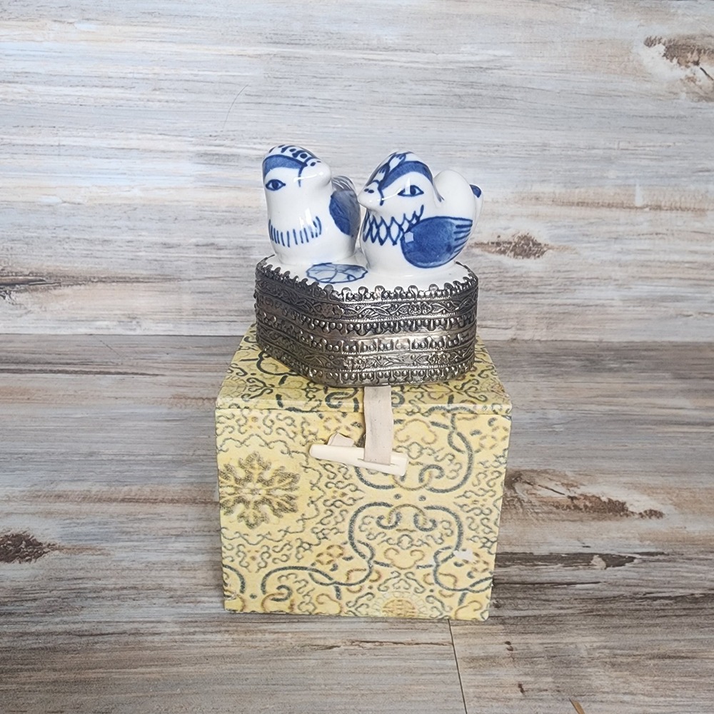 Blue White Porcelain Birds Trinket Box Silver Tone Metal Heart Shaped With Box
